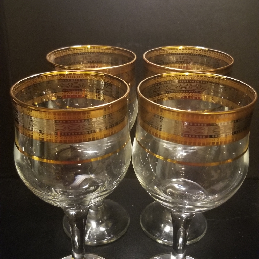 Wine Glasses Gold & Silver Band & Circular DesignCristalleria  Fratelli Fumo